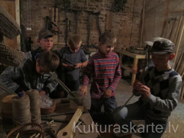 Senču zinību dienas